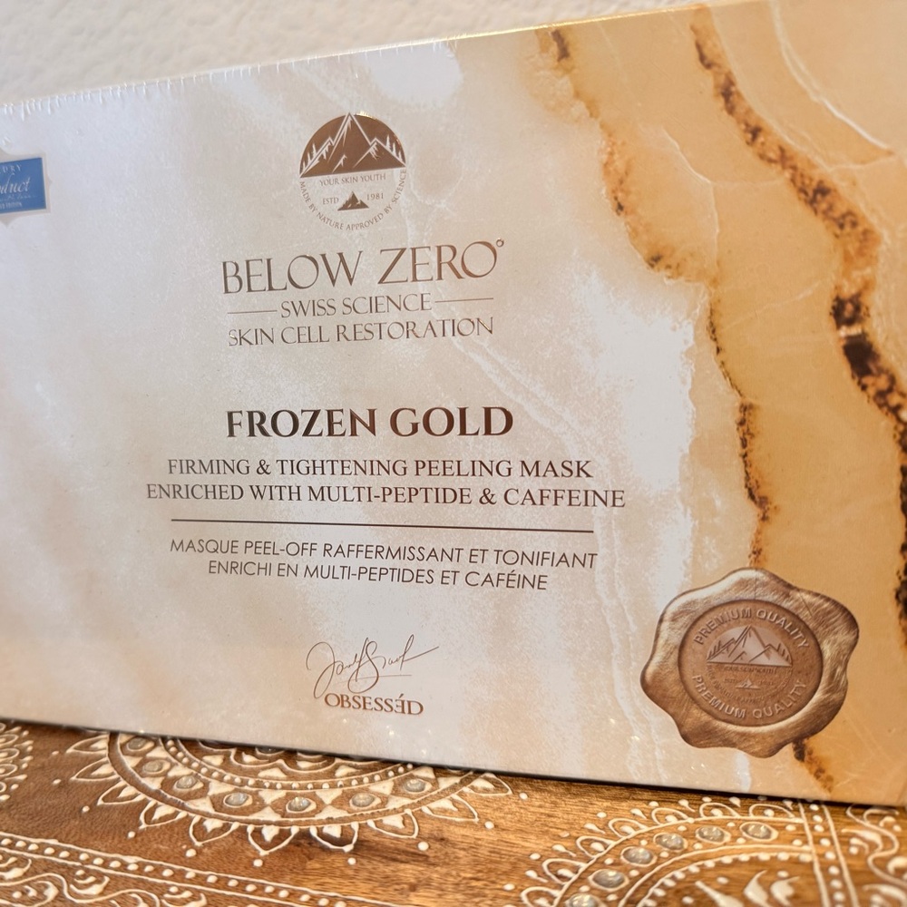 Frozen Gold Firming & Tightening Peeling Mask